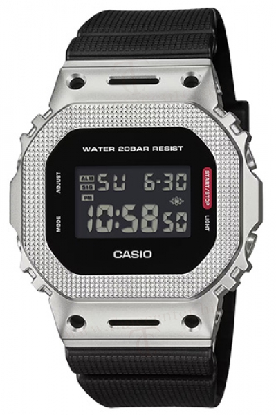 Casio GM-5600M-1 karóra